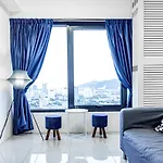 Georgetowntropicana Macalister 218